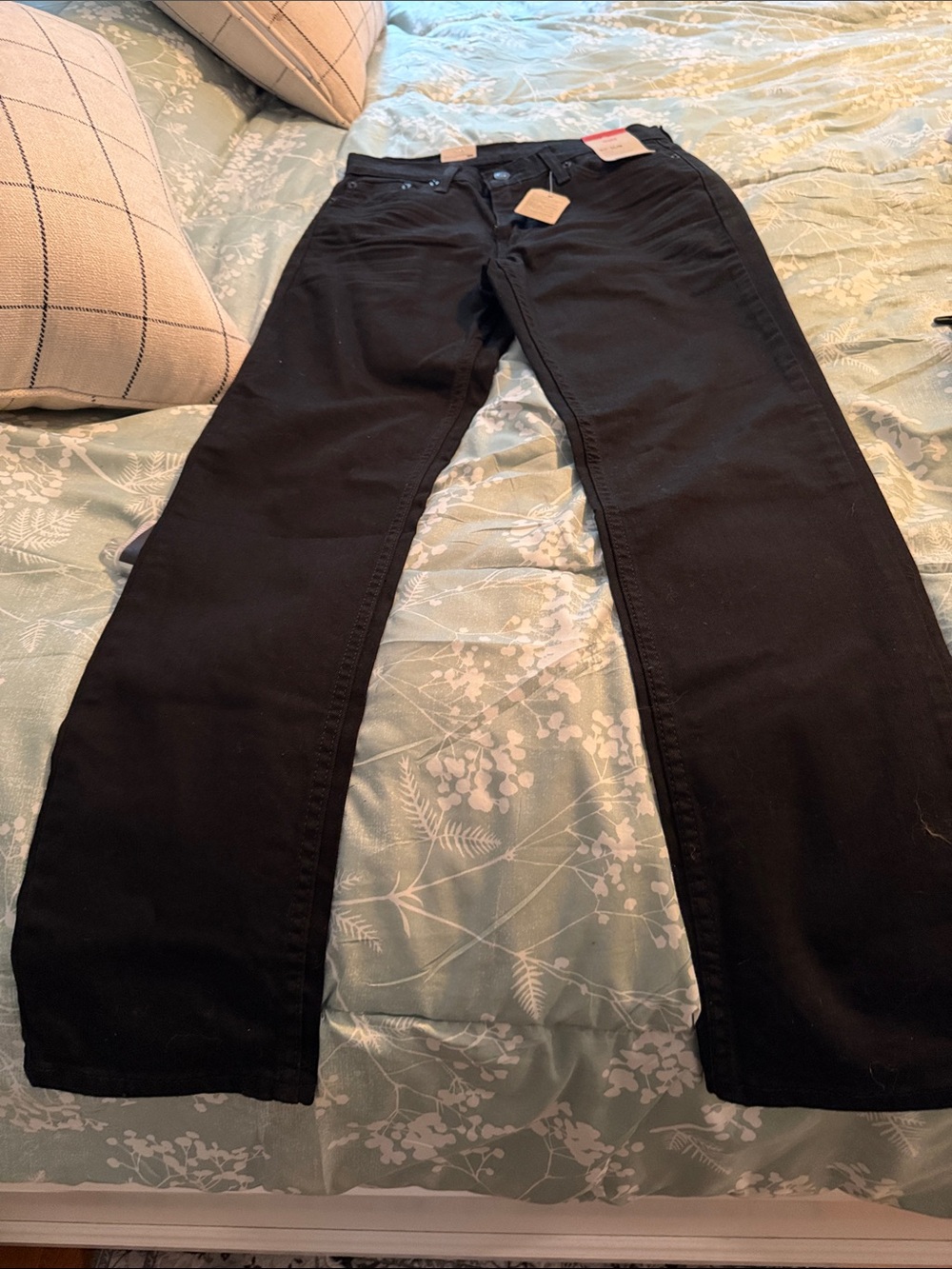 Levi's Black Slim Stretch Jeans with Subtle Back Pocket Stitching